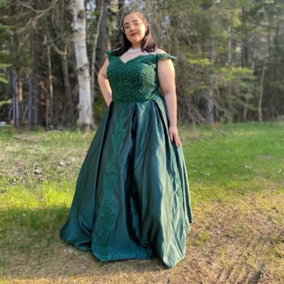 green emerald velvet dress Green Rhinestones Velvet Trumpet Long Train Prom Dress